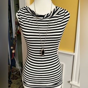 🌻3 X $20  Banana Republic Tshirt  blue and white stripes Brand New